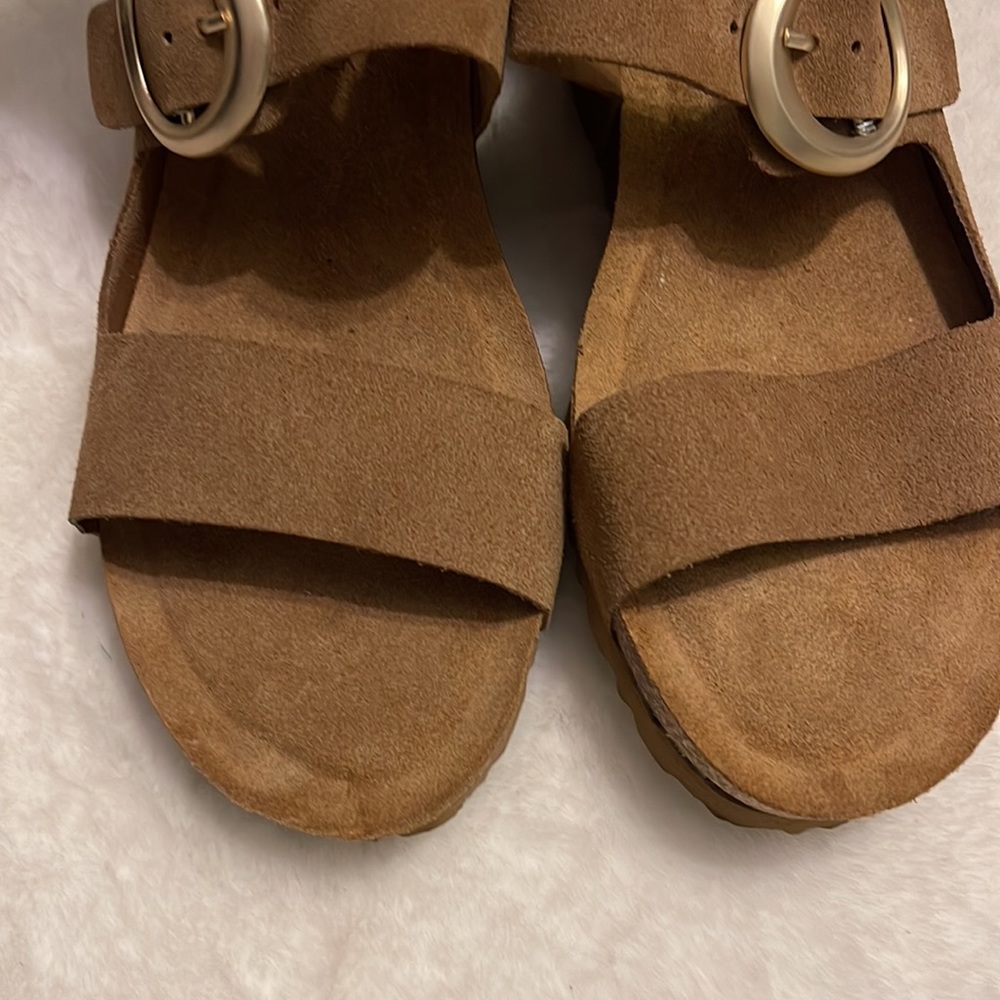 Yokono- Suede wedge buckle sandal- 9.5 - Picture 8 of 10